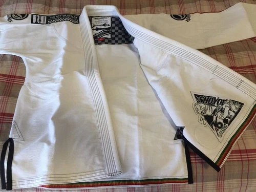 BJJ Gi Shoyoroll Batch #37 Human Chess White JIU JITSU Kimono With Bag