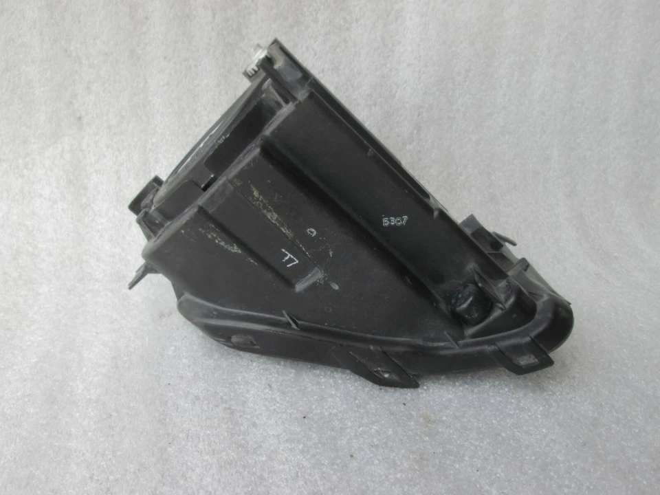 2006 2007 08 2009 2010 2011 Lexus GS GS350 GS450h Left Driver OEM Fog Light Lamp - Image 4 of 4