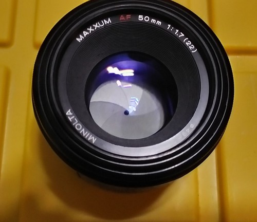 Minolta Maxxum AF 50 mm 1:17 (22) obiettivo AF e tappo bello - Foto 1 di 5