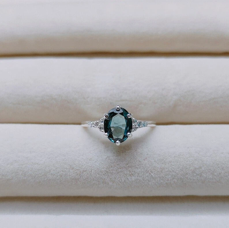 Ocean Teal sapphire ring, oval cut Teal sapphire ring, 925 Sterling Silver ring, - Image 3 of 4