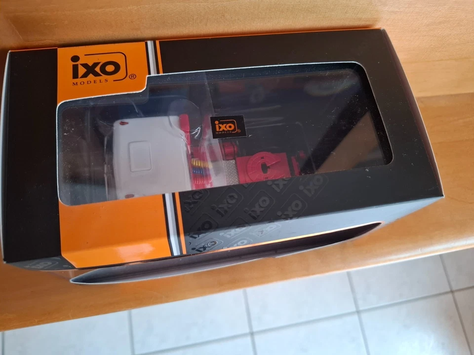 IXO TR004 VOLVO F89 de 1970 1/43 - Photo 2/3