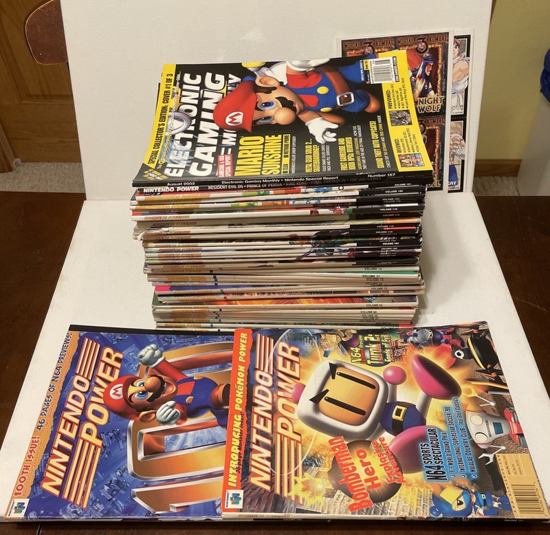 Lot Of 40 Nintendo Power Magazine Issue 111 & 107 Newsstand Edition w/ Poster