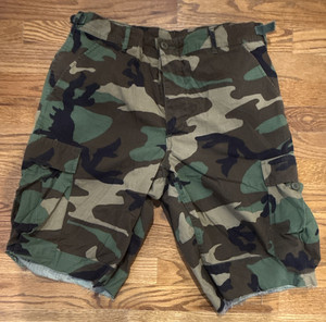 Woodland Camo BDU Cargo Shorts Medium Regular 31-35W 29.5-32.5 Inseam