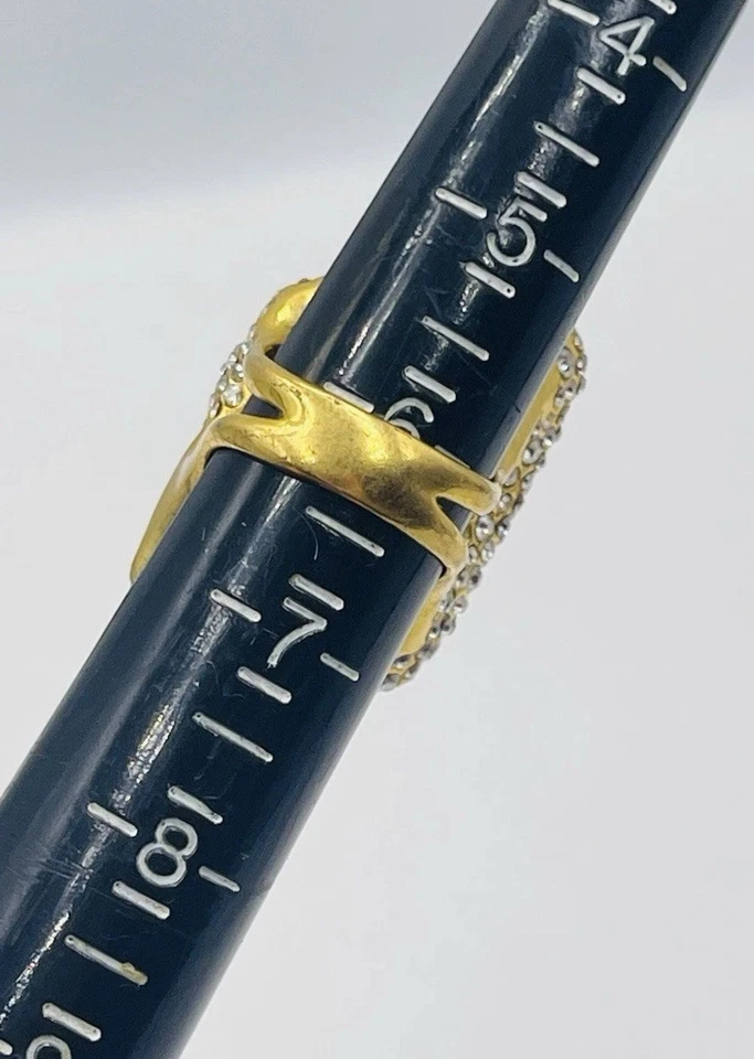 Anillo de cóctel Alexis Bittar chapado en oro grande ojo de tigre y estrás de cristal Foto 4 de 4