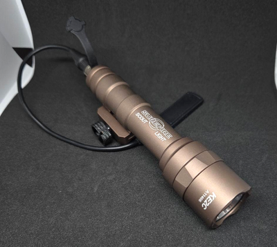 SureFire M600 Ultra High Output LED Scout Light 2 Colors Black Tan