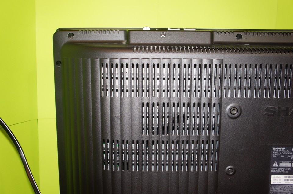 Televiseur plat : Sharp Aquos LC-37 HV-4E