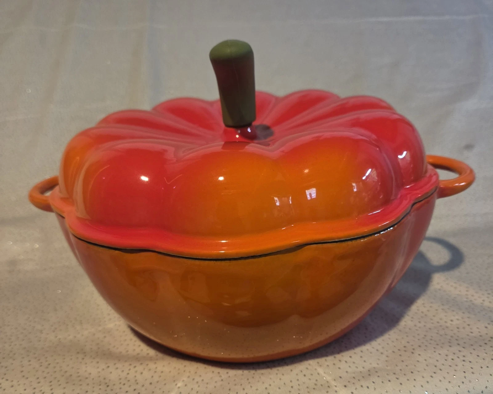 Technique Cast Iron Red Apple/Tomato Cookware With Lid