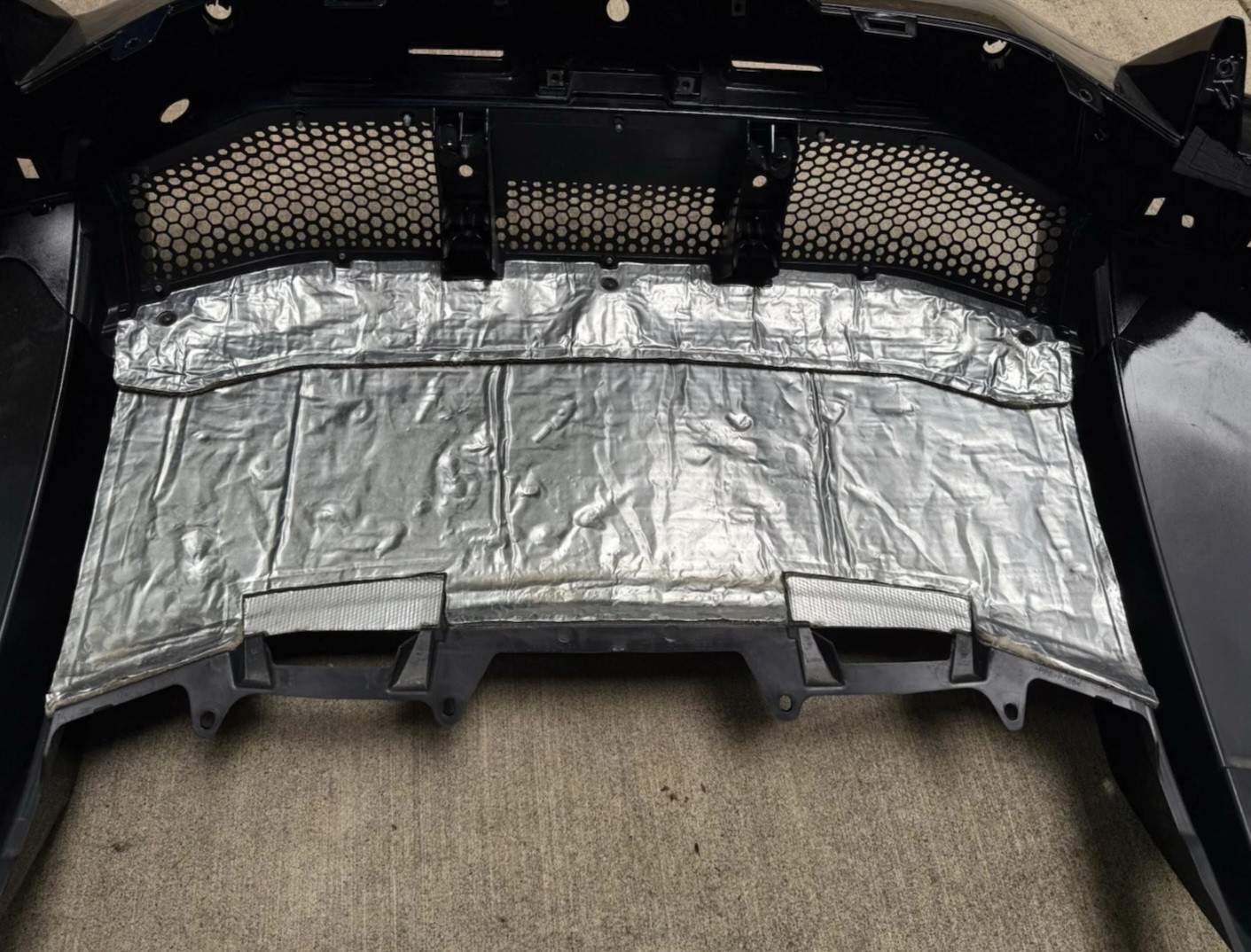 LAMBORGHINI REVUELTO REAR BUMPER DIFFUSER 47B807546BGRU Gloss Black Lower Grill 