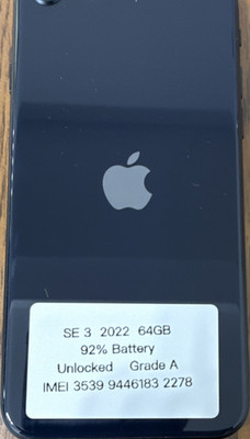 Apple iPhone SE (3rd Gen 2022) 64GB Black Unlocked excellent condition
