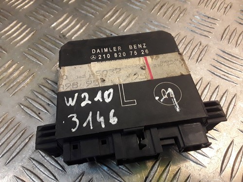 MERCEDES Türsteuergerät Vorne Links C CLK E W202 W208 W210 OEM A 2108207526