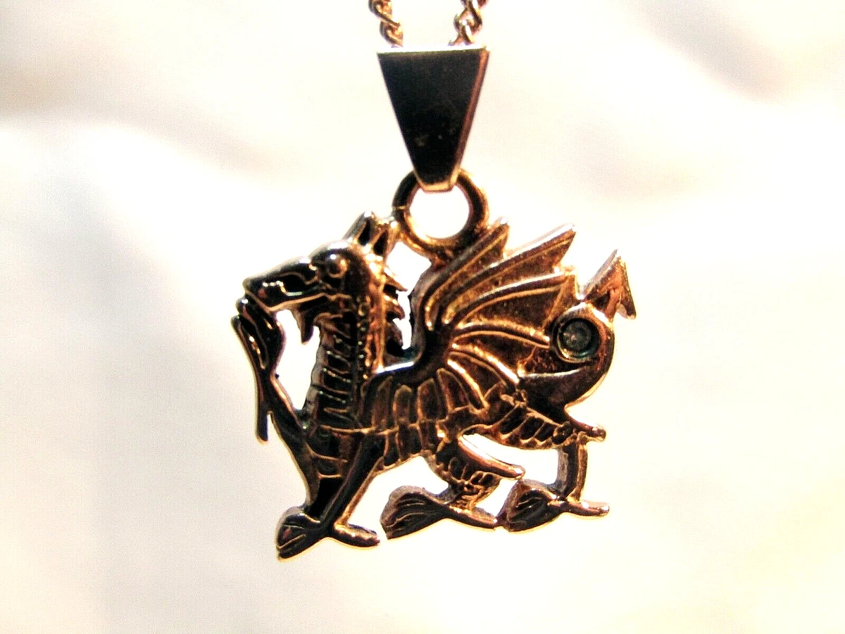 Clogau outlet dragon pendant