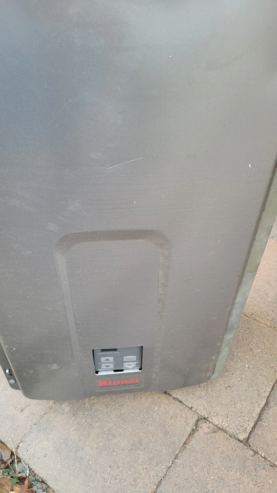 Calentador de agua interior sin tanque Rinnai RLX94iN gas natural 192K BTU para piezas Foto 4 de 4