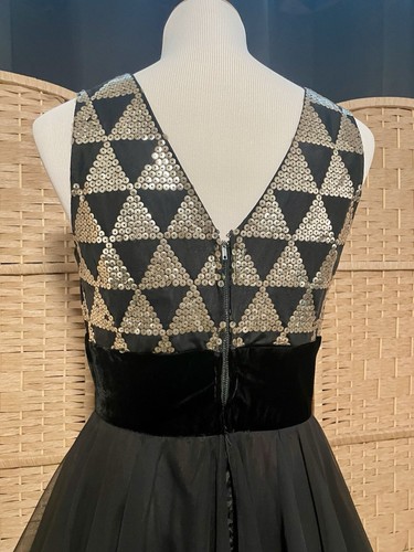 VTG 60s Black Sequin Maxi Dress Gown Velvet Waist Lettuce Hem Tiered Ruffle Med - Picture 16 of 22