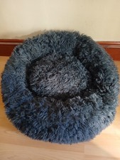 Oak & Tea Donut Shape Soft Fluffy Calming Anti Stress Grey Pet Dog Bed 22"