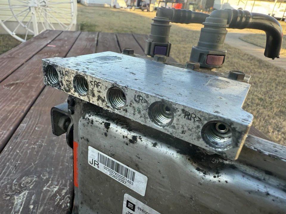 ESCALADE YOKON TAHOE 2008-2013 HÍBRIDO ABS CONJUNTO BOMBA DE FRENO ANTIBLOQUEO OEM Foto 4 de 4