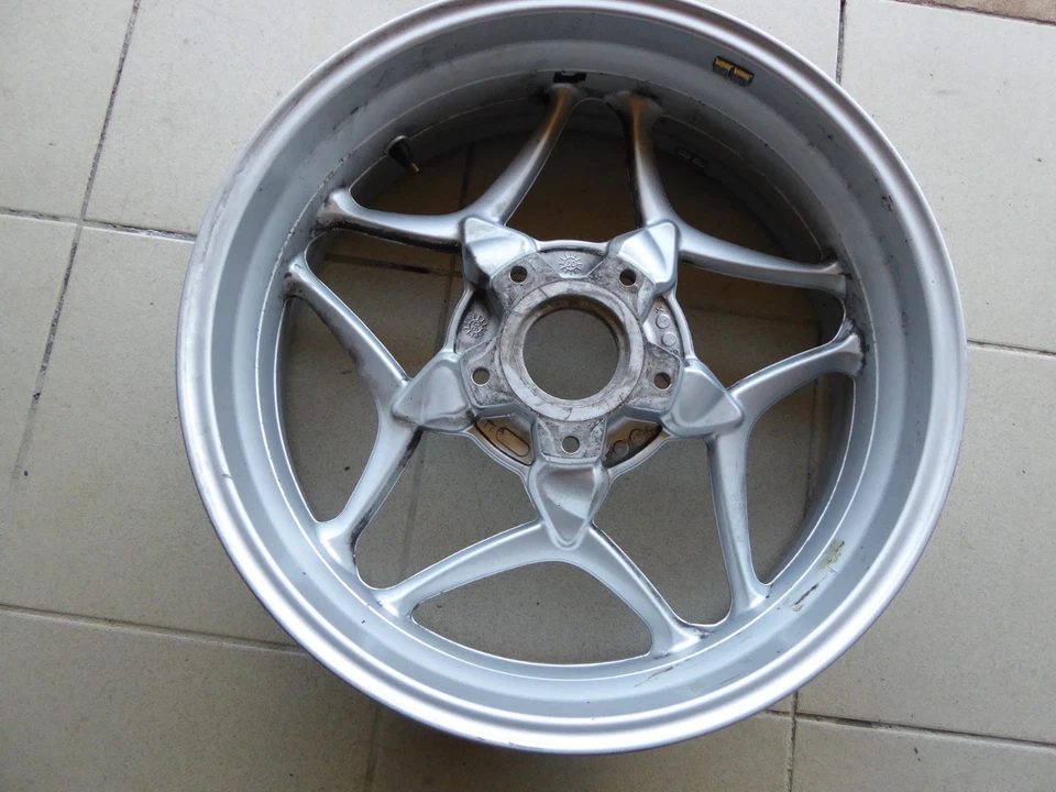 BMW K 1200 GT  Cerchio posteriore 17 x 5,5 2007 2010 COD 36317706553 - Immagine 2 di 4