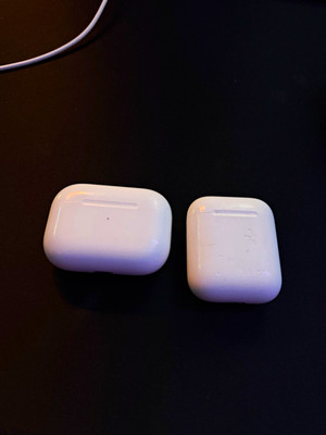 Airpods pro 1st gen/ Airpods 1st gen - Read Description