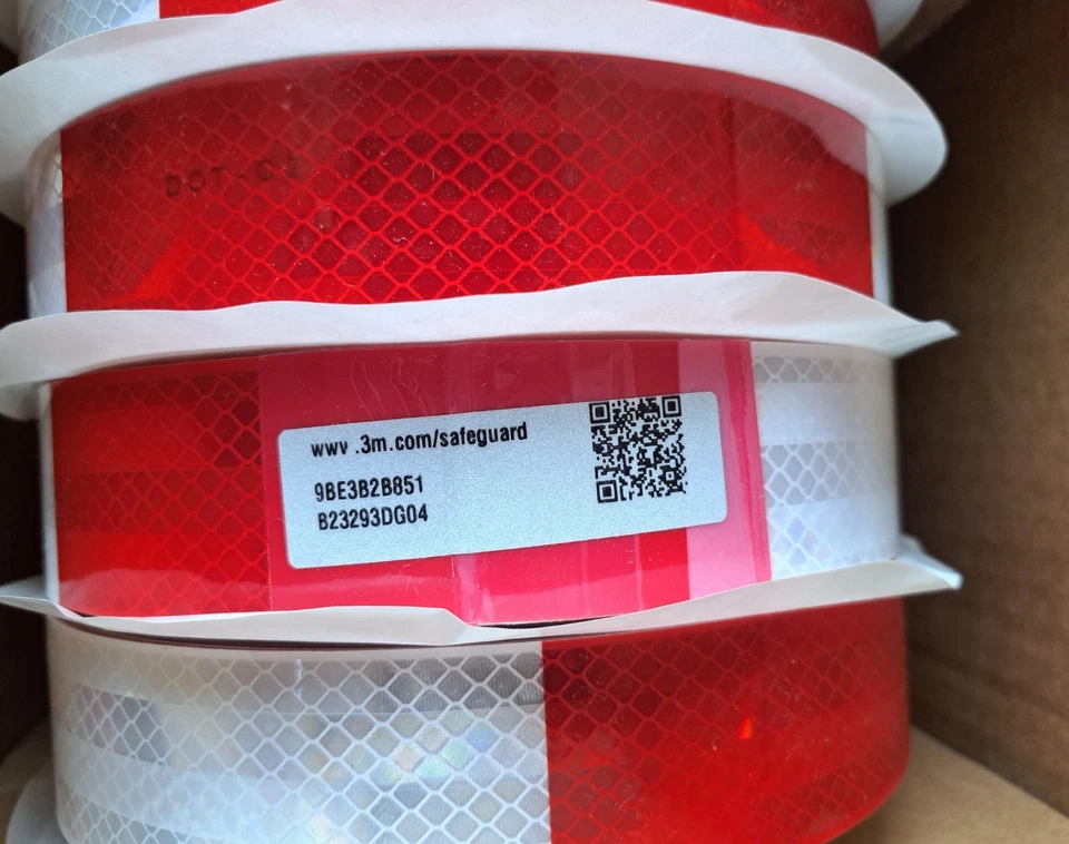 1 ROLL of 3M DOT-C2 Reflective Conspicuity Tape Trailer Red & White 1.5"x150’ - Image 3 of 4