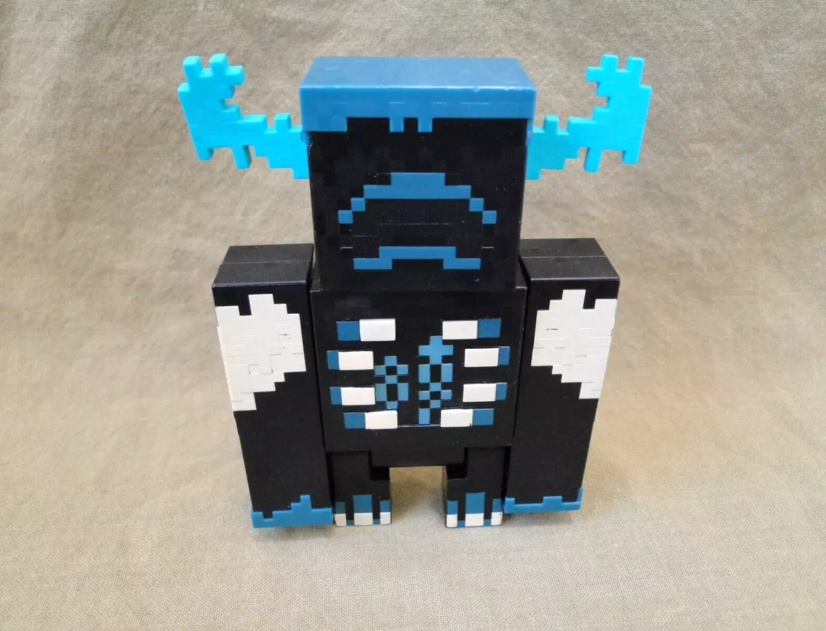 Pixel Papercraft - Designs with the tag warden