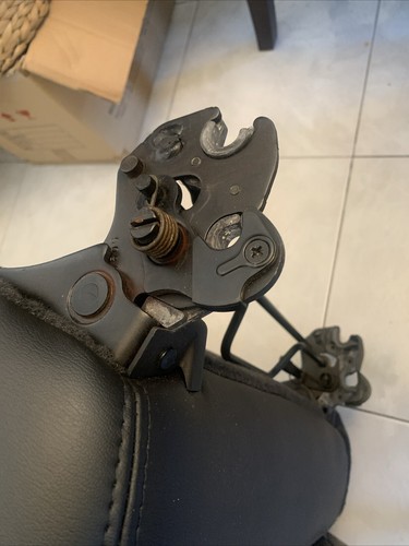 2003-2007 Hummer H2 OEM 3rd Row Leather Seat BLACK LEATHER - Picture 14 of 22