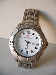 nixon burgundy watch