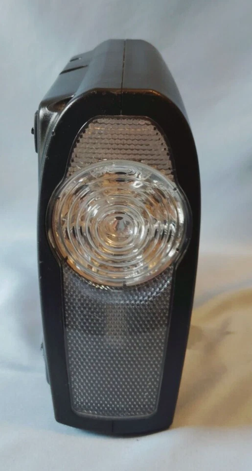 Inflador estándar digital portátil Hyper Tough de 12 V CC con pasador inflador de bola Foto 2 de 4