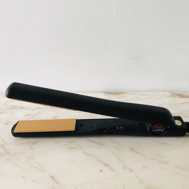 CHI Air Expert Slim Tourmaline Ceramic Flat Iron 1/2 Inch Onyx Black 1