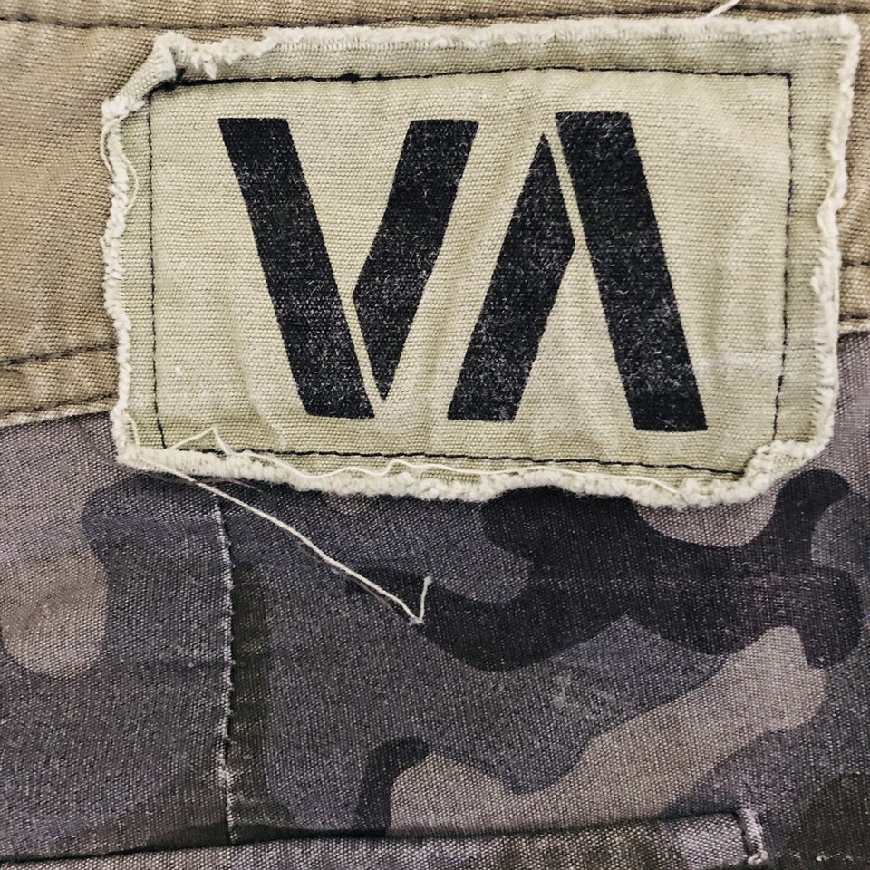 RVCA Men's Board Shorts Size 30 Camo With Back Pocket And Logo Surf