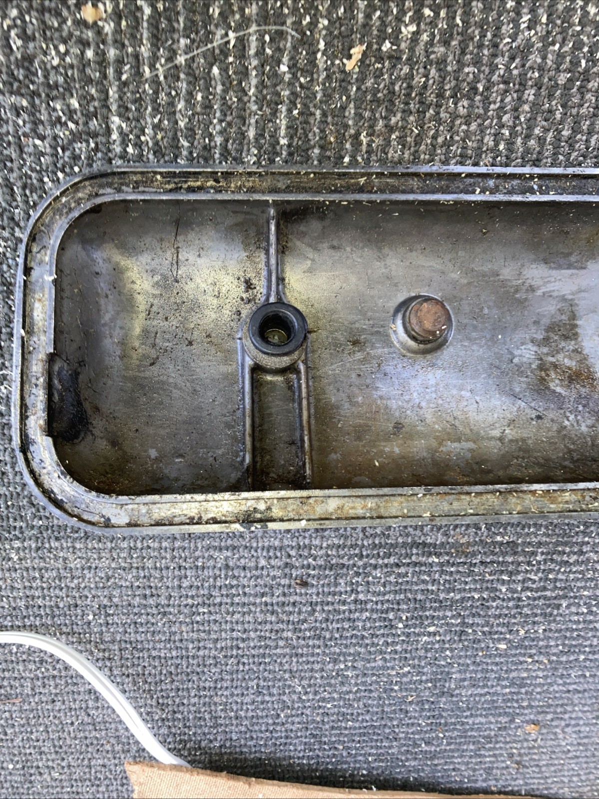 Rolls Royce silver shadow 65-80 6.8L INTAKE AIR EXHAUST MANIFOLD COVER Read Desc