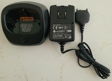 New Motorola OEM DTR Radio Drop-In Charger Base RPN4035 (53962) and Wall Charger