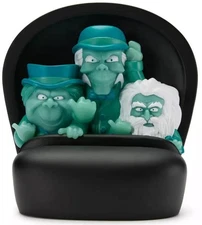Hitchhiking Ghosts in Doom Buggy 7-Inch Tabletop Light-Up Figure