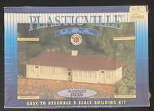 Bachman Plasticville Passenger Station, N Scale, Snap Fit Assembly, Sealed 45851