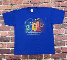 Vintage Walt Disney World T Shirt 2001 Mickey Goofy Pluto Donald Duck Mens Large
