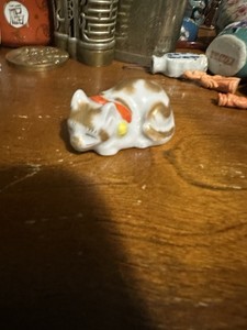 Antique Vintage Japanese Porcelain Sleeping Cat