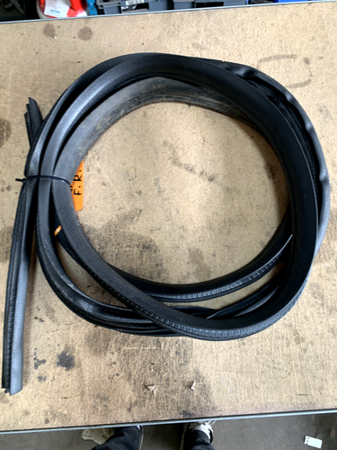 FORD ECOSPORT DOOR TRIM RUBBER SEAL OFFFSIDE RIGHT FRONT MK1 1.0L (2014-2017) - Picture 2 of 12