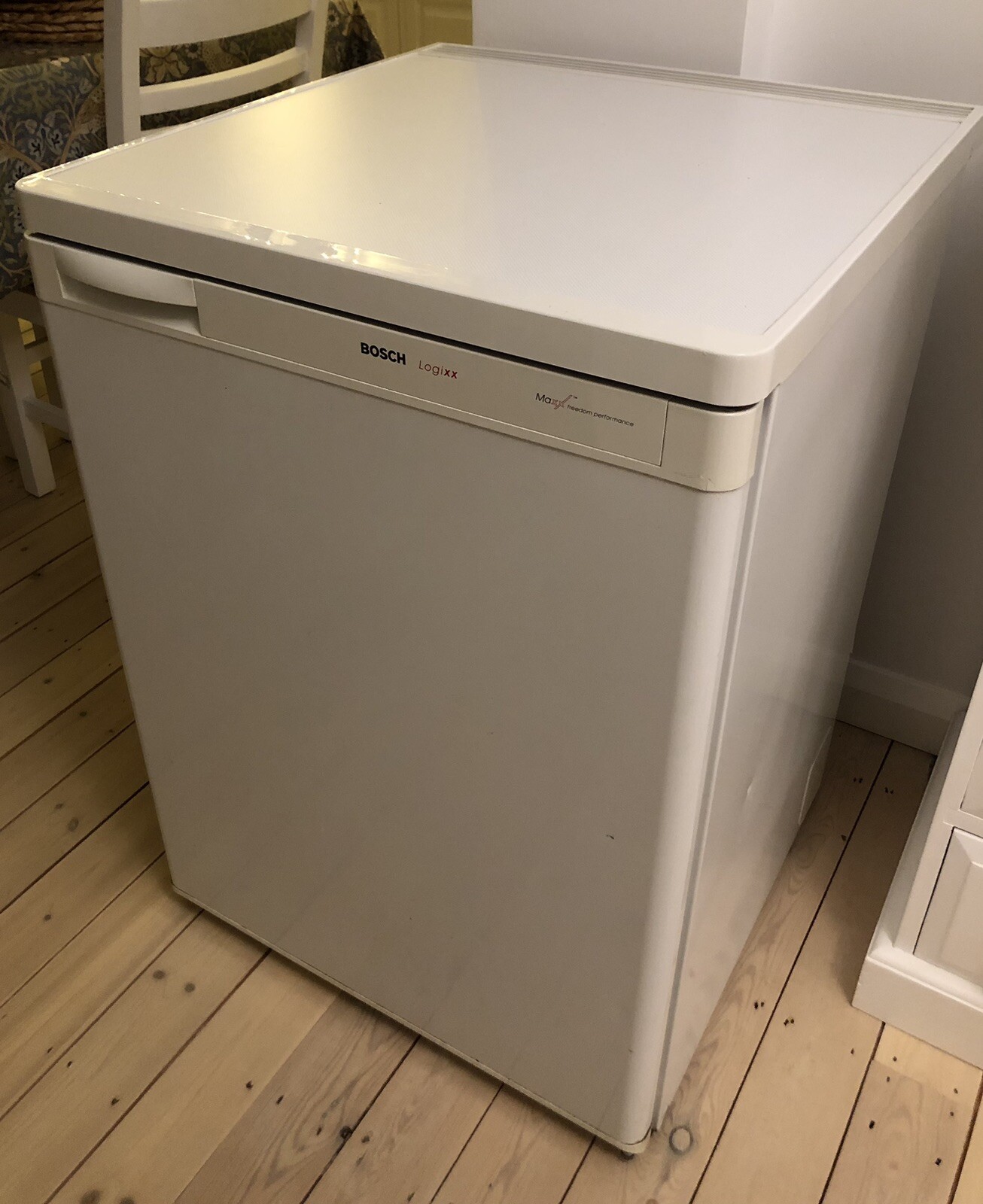 Bosch Logixx Freezer Under Counter Freestanding Fully Working c