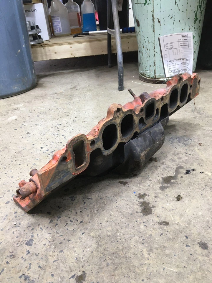 Intake Manifold CHEVY FULL SIZE 65 66 67 68 69 - Image 3 of 4