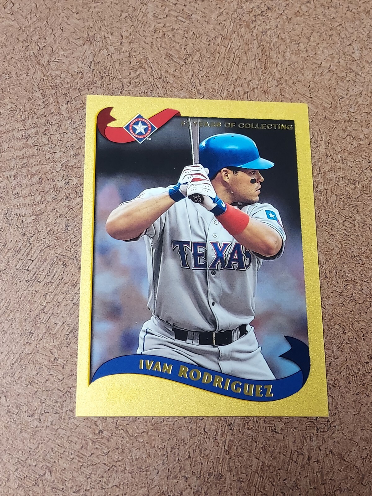 IVAN RODRIGUEZ 2002 TOPPS  GOLD PAPER CARD.#1453/2002.