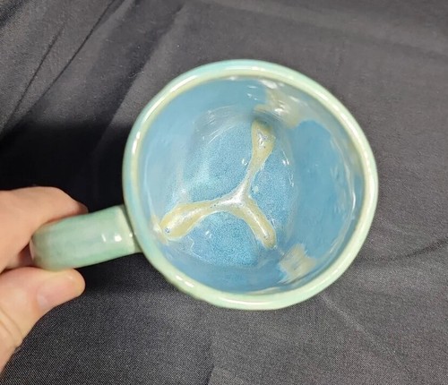 Unique Studio Art Pottery Fish Coffee Tea Mug Cup Pinched Tripod Base 6”T 3.5”W - Picture 6 of 7