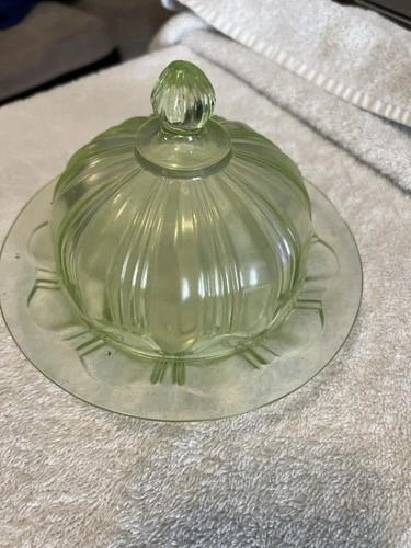 MINT Hocking Green Depression Glass Lidded Butter Dish / Colonial knife & Fork