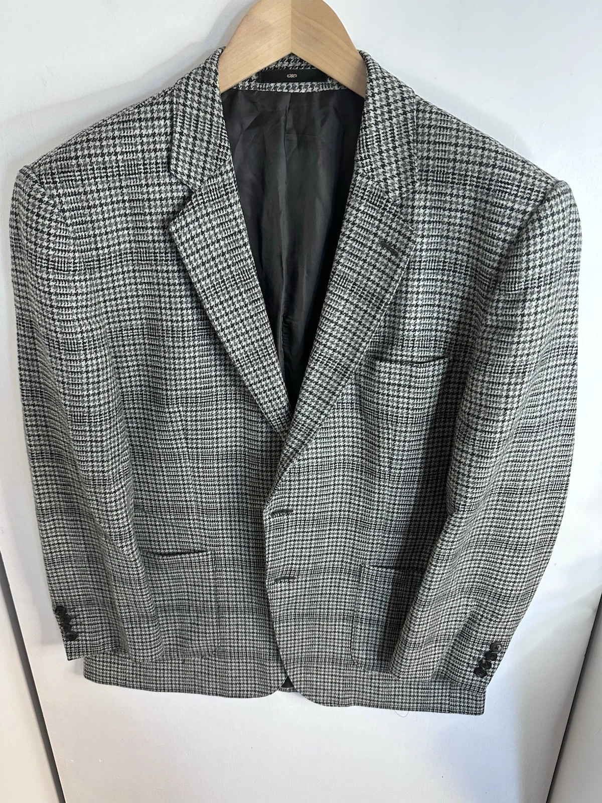 Johnstons of Elgin Men’s Modern Fit Irish Wool Houndstooth Check Blazer Size 44R