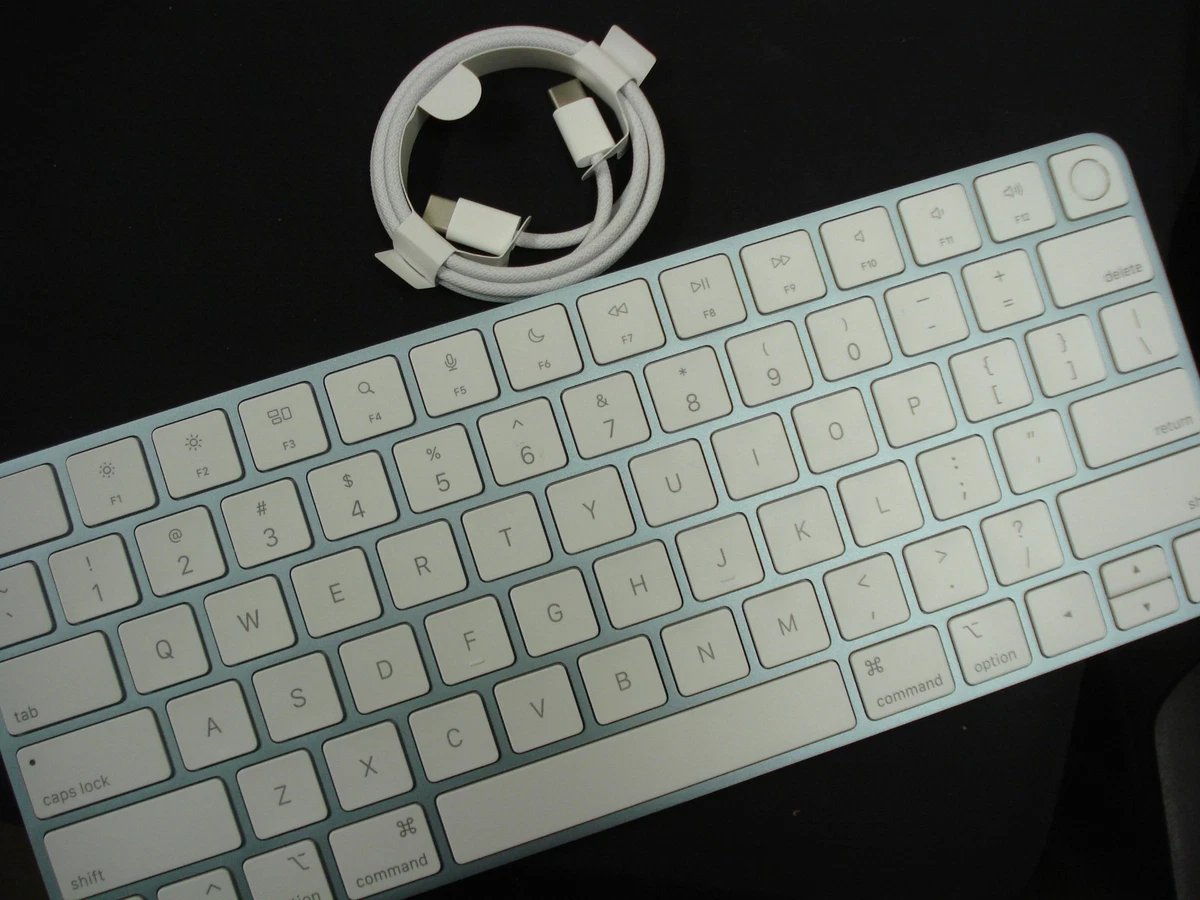 Preços baixos em Apple Magic Keyboard (2nd Generation) | eBay