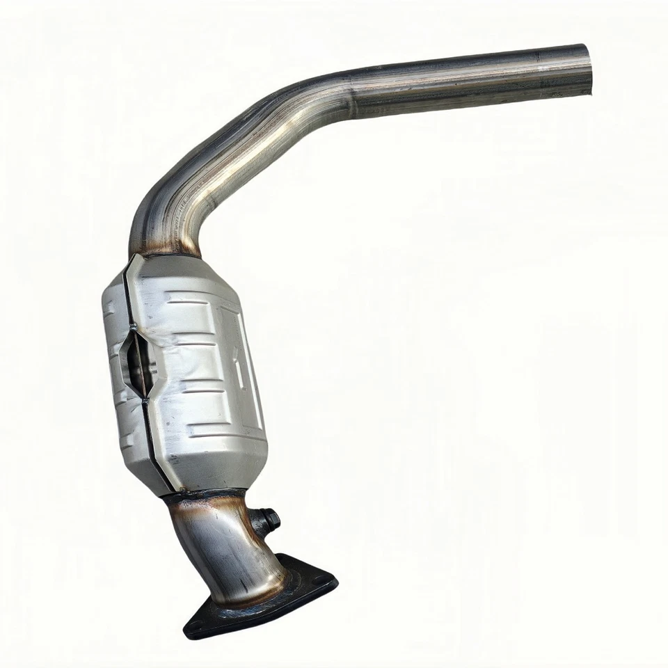 Superior Catalytic Converter For Chevrolet Express / GMC Savana 1500 2500 3500 - Image 2 of 4