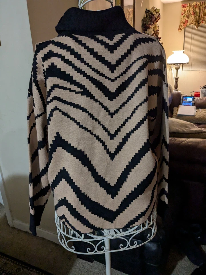 Suéter Nicole Miller, Nueva York, Talla XL Camel y Cuello Capucha Negro NUEVO Foto 3 de 4