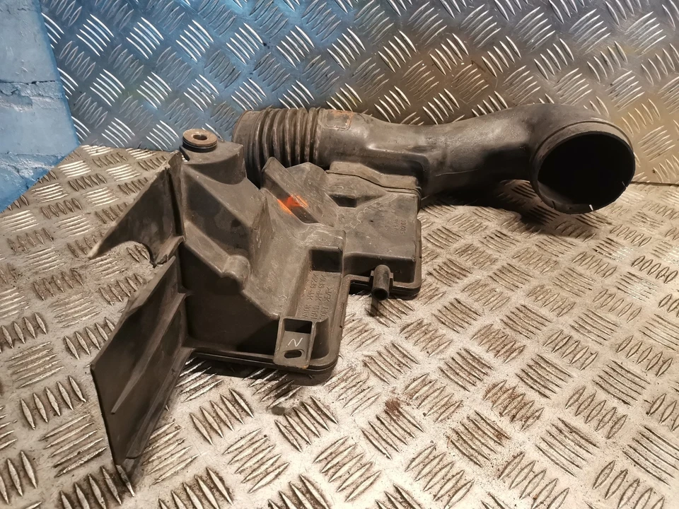 LEXUS SC 430 Air Intake Tube Pipe 17875-50260 - Image 2 of 4