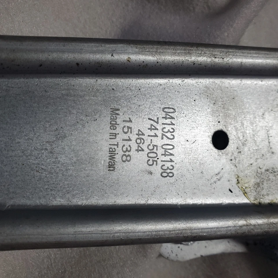 前动力窗调节器驾驶员侧左 LH 适用于 03-08 丰田卡罗拉 — 第 2/3 张图片