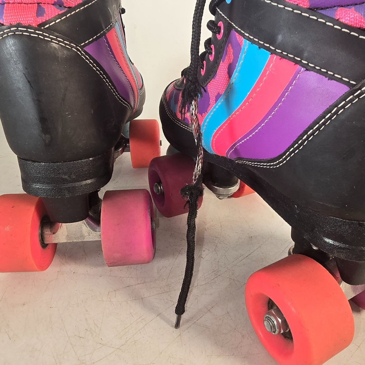 Patins à Roulettes Quad No Fear – Taille UK 3, Imprimé Léopard, Multicolore, Rétro