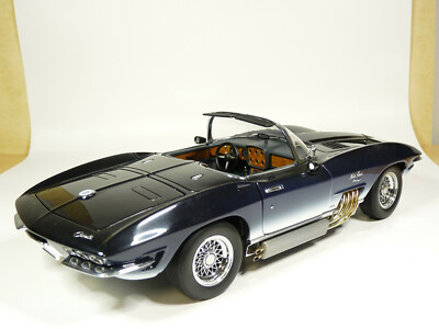 Autoart 71131 1/18 1961 Chevrolet Corvette Mako Shark Diecast