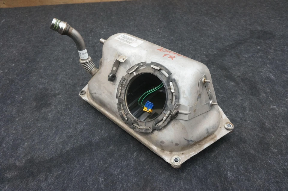 Hybrid Fuel Gas Tank Reservoir Assembly OEM 16117391827 BMW I3 94 REX 2014-21 - Image 2 of 4