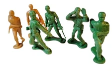 VTG 6 GREENBRIER INTERNATIONAL INC GREEN TAN ARMY MEN 4” TOY SOLDIERS Kids Toy